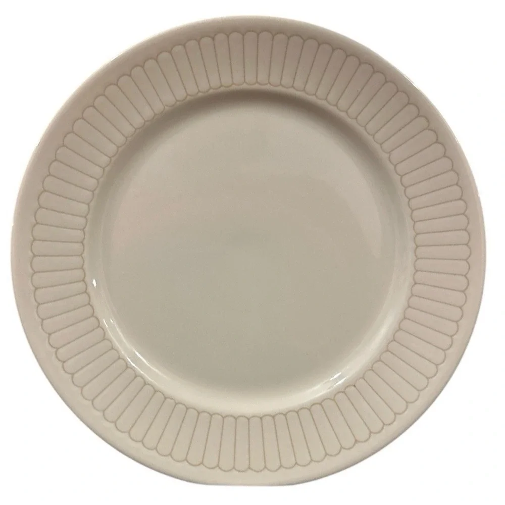 (1) Dudson Duraline 4034 White Vitrified China Plate Scalloped Tan Rim England